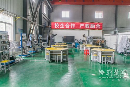 建設(shè) 校中廠 ,這個專業(yè) 造 就時代機電技術(shù)